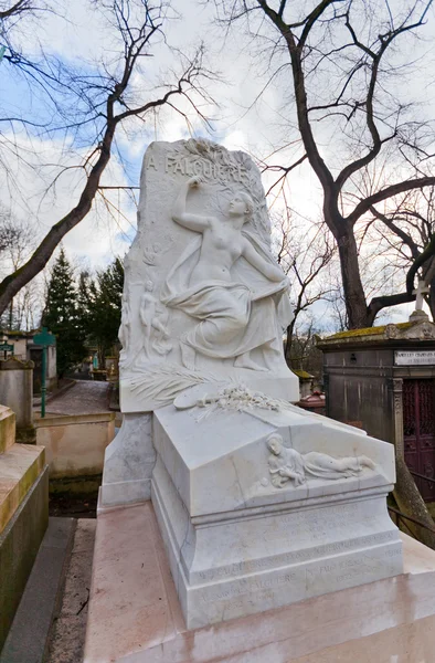 Jean Alexandre Joseph Falguiere Paris'teki mezarı — Stok fotoğraf