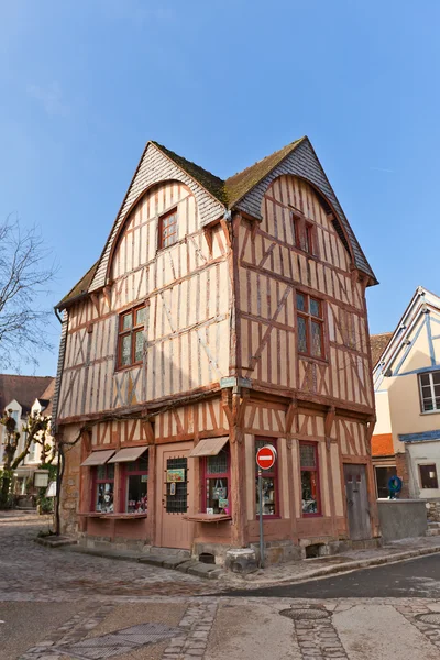 Casa medieval de estilo Fachwerk en Provins, Francia — Foto de Stock