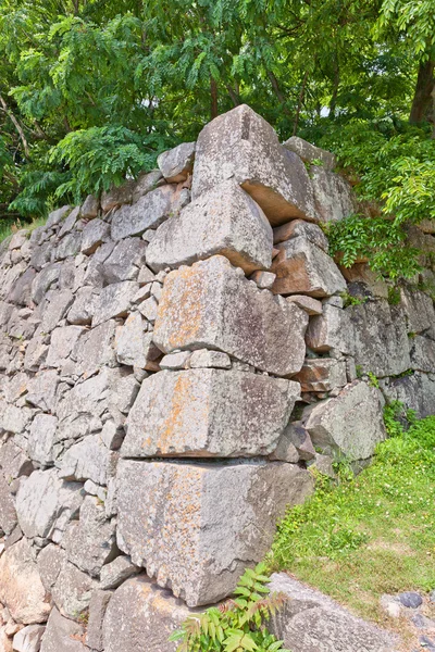 Kamenná zeď ishigaki hradu Hirošima, Japonsko — Stock fotografie