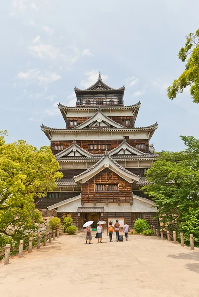 Donjon principal du château d'Hiroshima, Japon. Lieu historique national — Photo