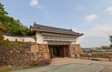 Okayama Castle, Japonya Akazunomon kapısı. National Historic Site