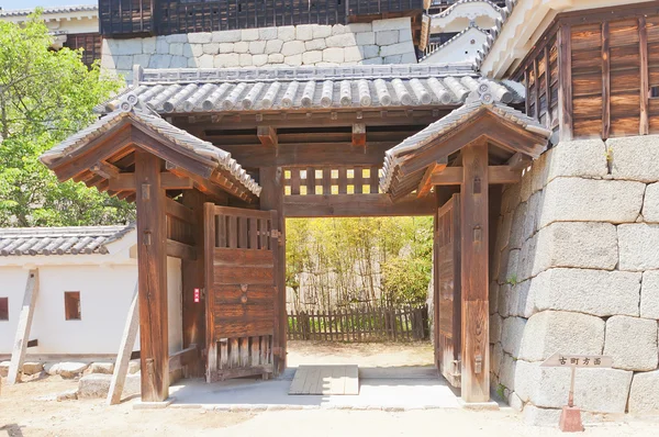 Porte de Shichiku (1854) du château de Matsuyama, Japon — Photo