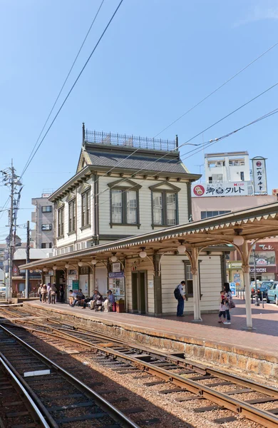 Matsuyama, Japan - 21. Mai 2015: Dogo Onsen Bahnhof Matsuyama, Insel Shikoku, Japan. Errichtet im Jahre 1895, eine schöne Darstellung der Meiji-Zeit-Architektur — Stockfoto