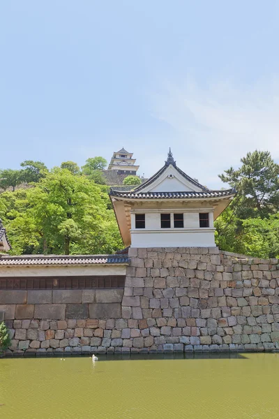 Torre di avvistamento e mastio principale del castello Marugame, Giappone — Foto Stock