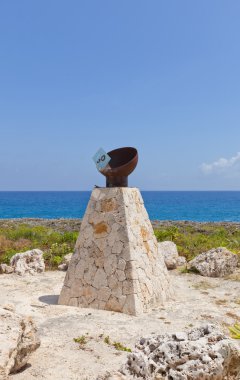 60th anniversary reign of Elizabeth II monument on Grand Cayman 