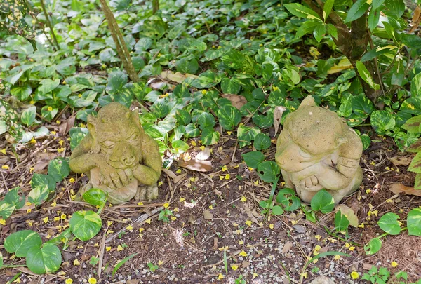 Esculturas de demônios no Parque Botânico QE II, Ilhas Cayman — Fotografia de Stock