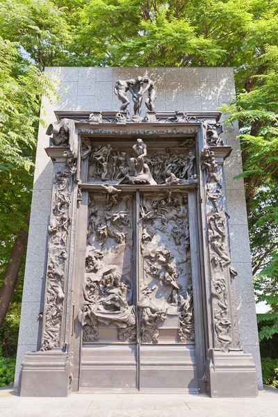 Las Puertas del Infierno escultura en Tokio, Japón — Foto de Stock