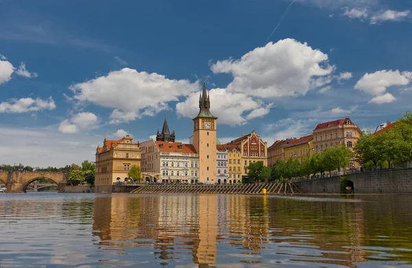 Torre d 'água da Cidade Velha (1577) em Praga. Sítio UNESCO — Fotografia de Stock