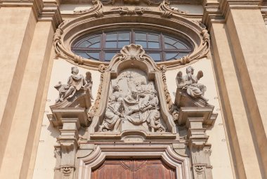 Devrilmesinden sonra İsa ortakulak, Milano, İtalya