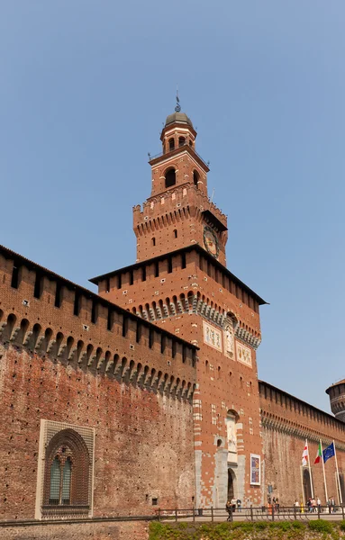 Torre de Filarete do Castelo de Sforza (XV c.) em Milão, Itália — Fotografia de Stock