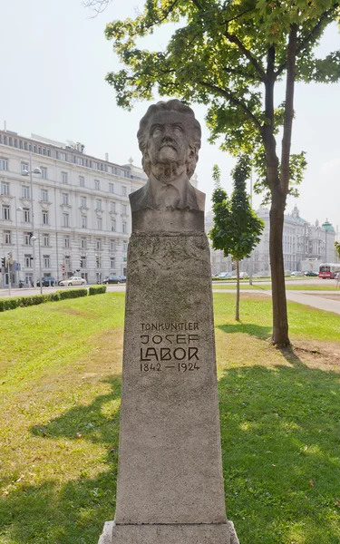 Busto de Josef Labor en Viena, Austria — Foto de Stock