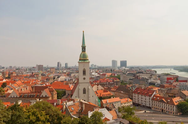 Catedral de São Martinho e Bratislava, Eslováquia — Fotografia de Stock