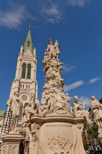 Blumental Kilisesi Bratislava yakınındaki St Florian heykeli — Stok fotoğraf