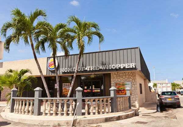 Burger King restaurant in George Town van Grand Cayman eiland — Stockfoto