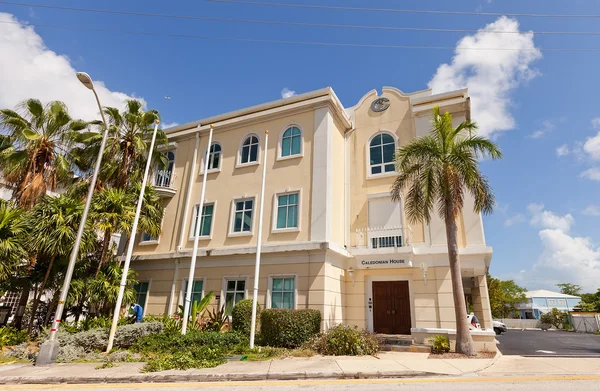 Caledonian House in George Town of Grand Cayman Island — Stock Photo, Image