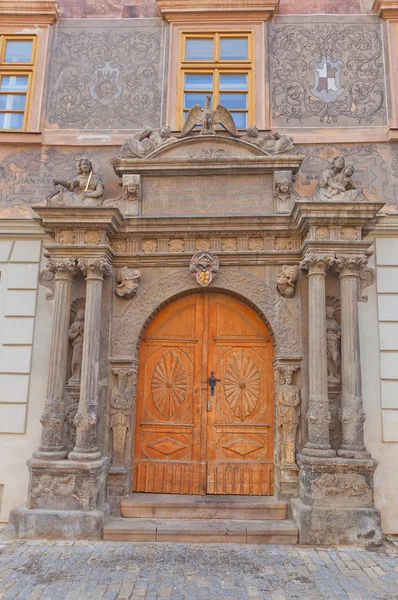 Portal rumah U Mramoru di kota Kutna Hora, UNESCO — Stok Foto
