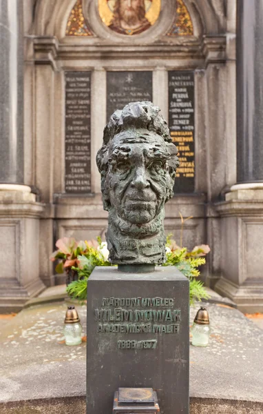 Målare Vilem Nowak grav på Vysehrad cemetery i Prag — Stockfoto