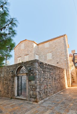 Eski kasaba Budva'nın Arkeoloji Müzesi