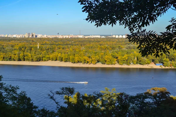 Paesaggio Autunnale Kiev Ucraina Fiume Dnipro Vista Sull Isola Trukhaniv — Foto Stock