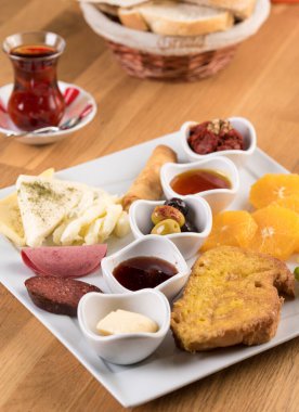 Türk Yumurtalı Ekmek. Türkçede buna 