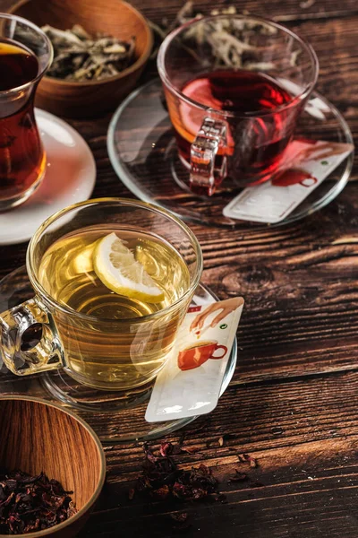 Tahta Masada Bal Baharatlı Çay Sonbahar Kış Kartpostalı Konsepti — Stok fotoğraf