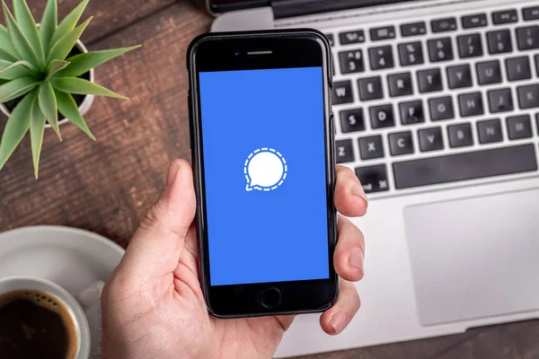 Antalya Turkey 2021 Január Mobiltelefon Képernyő Mutatja Signal Titkos Üzenetküldő — Stock Fotó
