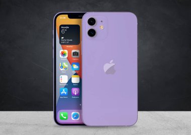 Antalya, Türkiye - 22 Nisan 2021: Yeni çıkan iphone 12 farklı açılı mor model seti