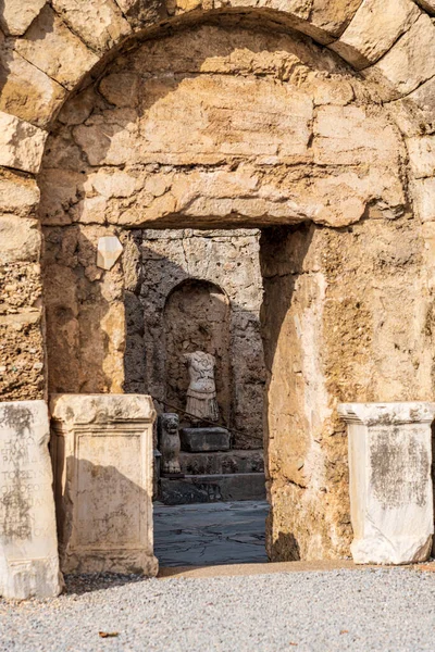 Esculturas Ruínas Antigas Museu Arqueologia Lateral Antalya Turquia — Fotografia de Stock