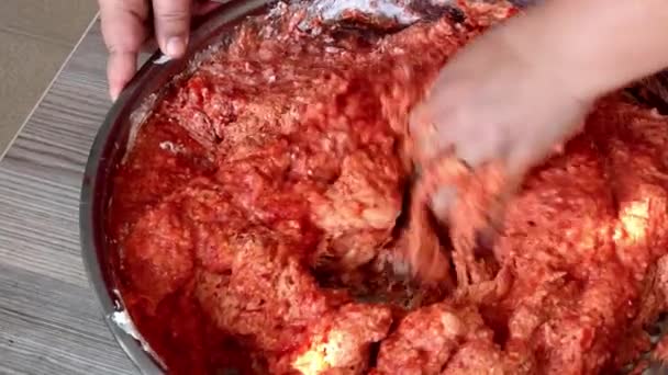 Жінка Замішує Тісто Приготування Турецького Традиційного Супу Тарханою — стокове відео