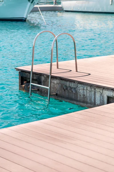 Floating Dock Composite Deck Ladder Marina — Stock Photo, Image
