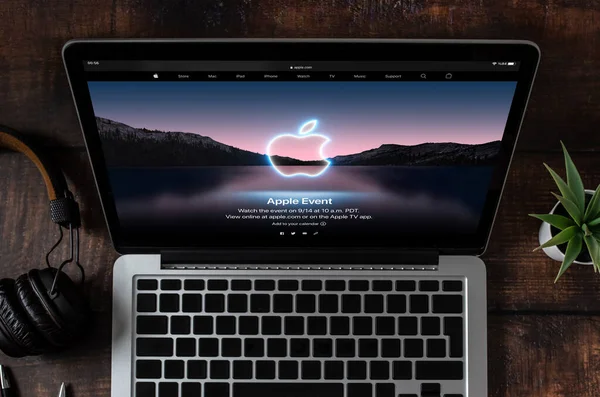 Antalya Turecko Září 2021 Macbook Pro Logem Události Apple 2021 — Stock fotografie