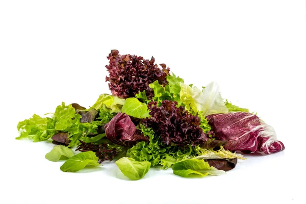 Produk Salad Mediterania Mentah Dengan Latar Belakang Putih — Stok Foto