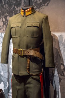 Afyonkarahisar, Türkiye - 11 Kasım 2025: Afyonkarahisar Zafer Müzesi 'nde askeri üniforma sergilendi