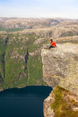 Norveç Lysefjord 'u, çok güzel bir manzara.
