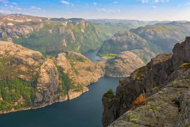 Norveç Lysefjord 'u, çok güzel bir manzara.