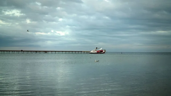 Bella Vista Sul Mare Con Cielo Nuvoloso — Foto Stock