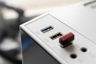 usb 3.0 veri bağlantısının makro görünümü, tel bağlantı donanımı eklenir