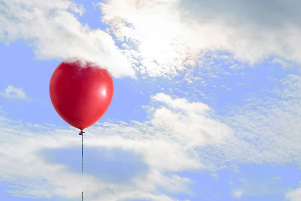 Творческая Идея Воздушного Шара Подарочная Коробка Летают Воздухе — стоковое фото