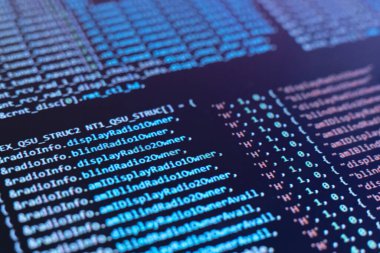 Üzerinde program kodu olan bir makro monitör ekranı, yeni php betiği oluşturur
