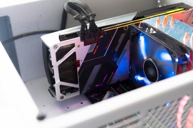 Bilgisayara eklenmiş bir video grafik kartını kapat