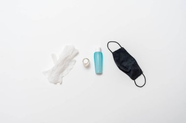 Koronavirüs salgını virüsü, antiseptik, maske ve eldivenler için koruyucu malzemeler.