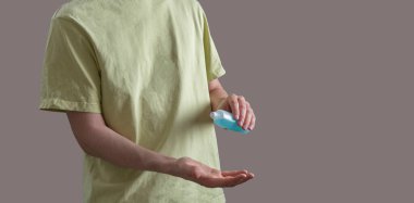 Antiseptik almak ve el tedavisinde kullanmak. Virüs koruması.