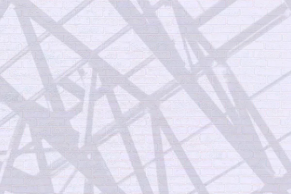 Mur simple abstrait à l'intérieur avec quelques ombres raides floues de la lumière du soleil à travers une fenêtre, arrière-plan — Photo