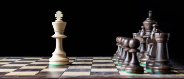 Bir adam ordu satranç konsepti, piyon B ile ilk hamle