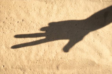 El falı işaretlerinin gölgesi.