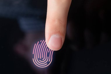 B aygıtındaki parmak izini tara