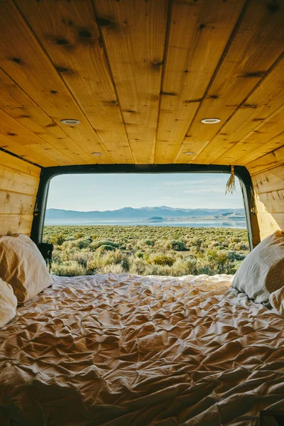 Vista Panoramica Dell Oceano Pacifico Sulle Scogliere Dal Letto Furgone — Foto Stock