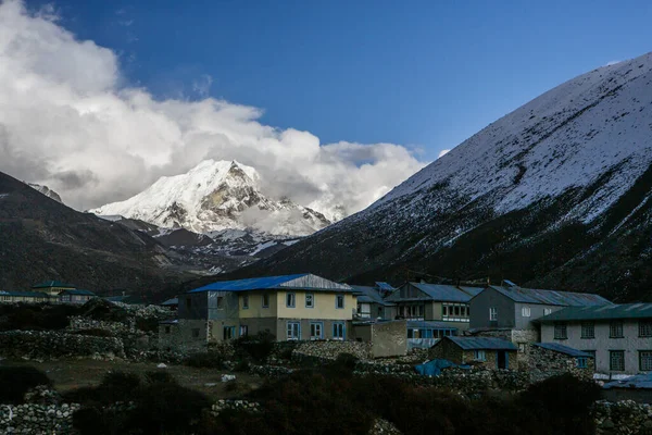 Peak Ses Bakom Nepals Khumbu Valley — Stockfoto