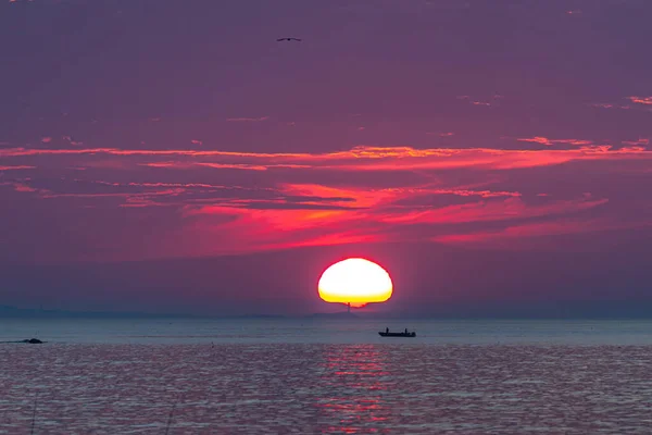 Warmer Sommersonnenaufgang Über Dem Ozean New Hampshire — Stockfoto
