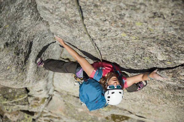 Woman Concentrates Steep Section Rock Climbing Route Amici Lochberg Furka — Stock Photo, Image